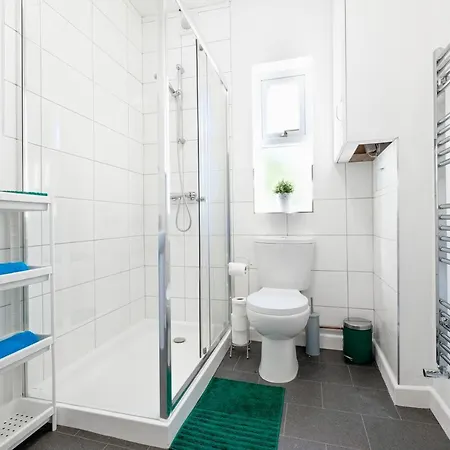 Apartment Lansdown Retreat